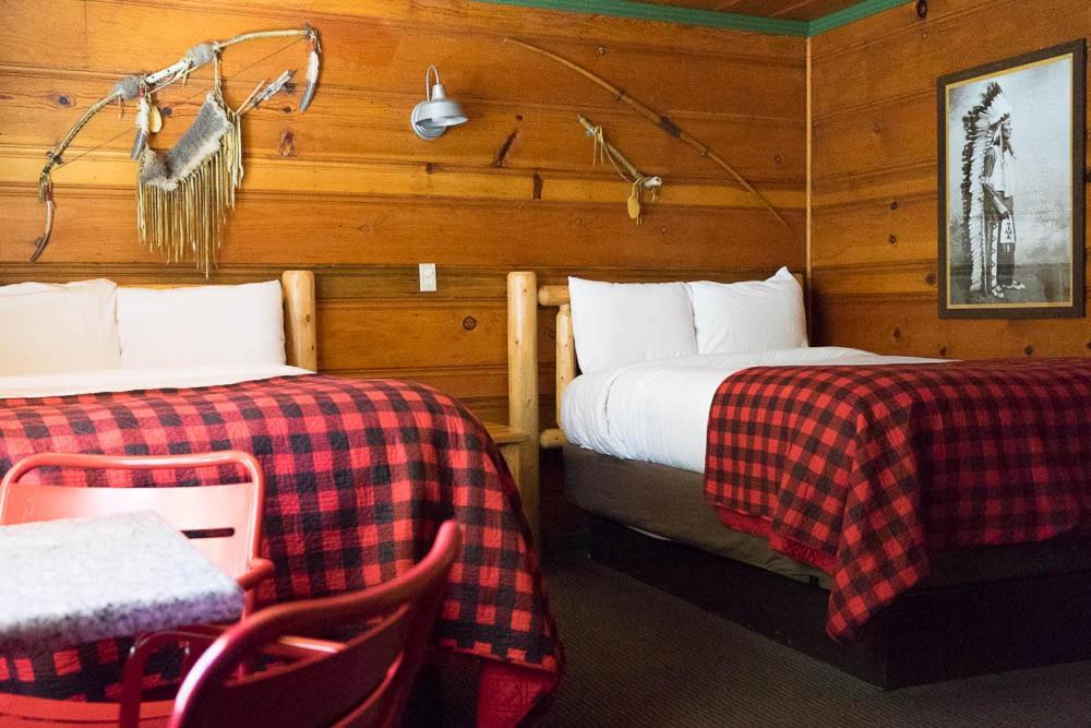 Shaver Lake Village Hotel Buitenkant foto