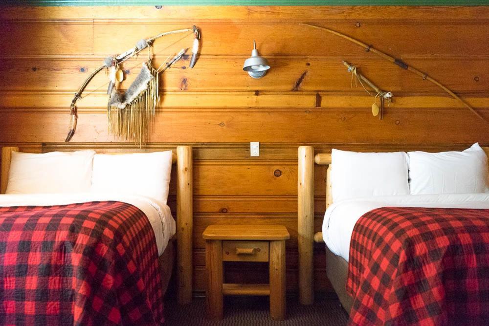 Shaver Lake Village Hotel Buitenkant foto
