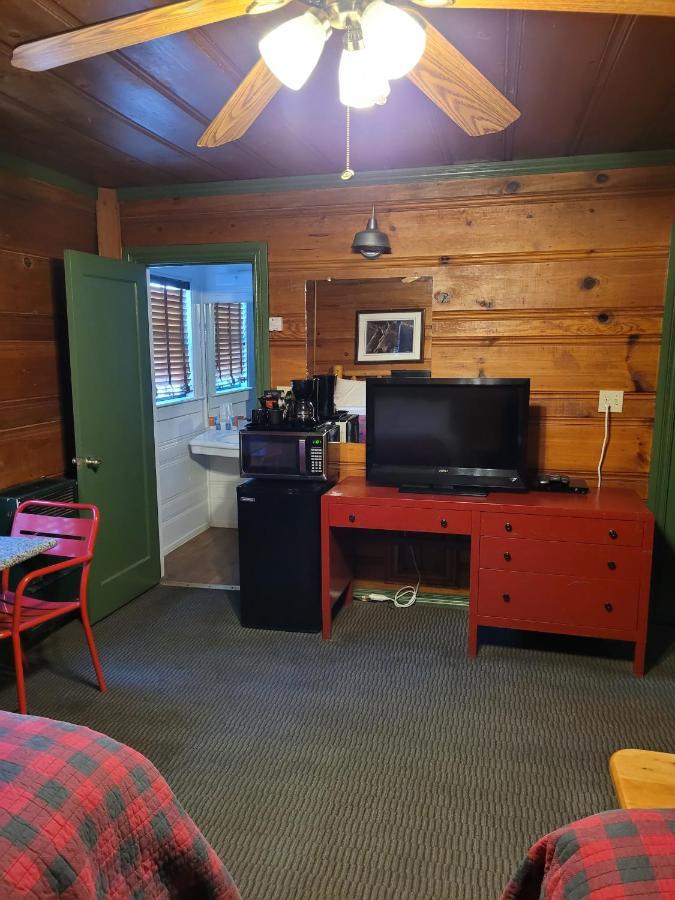 Shaver Lake Village Hotel Buitenkant foto