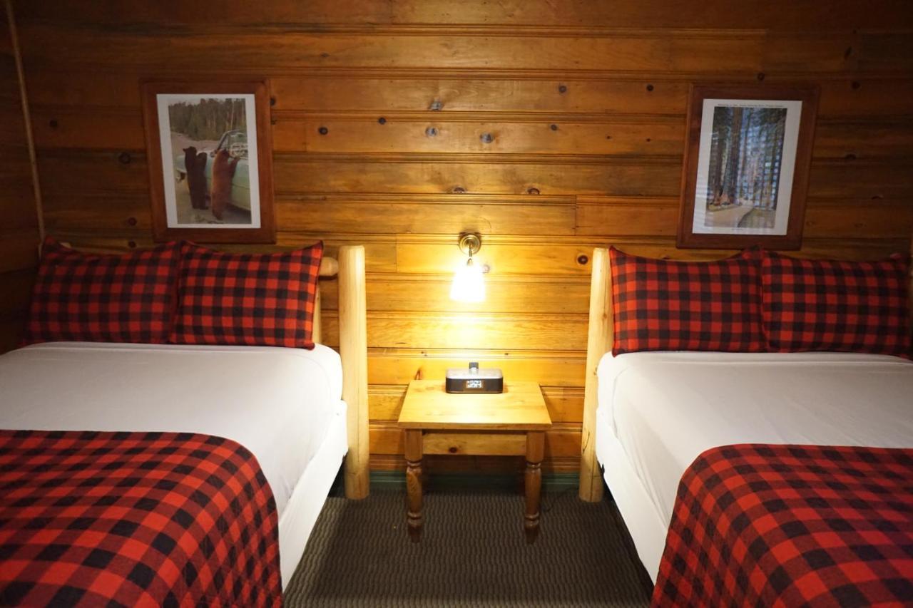 Shaver Lake Village Hotel Buitenkant foto