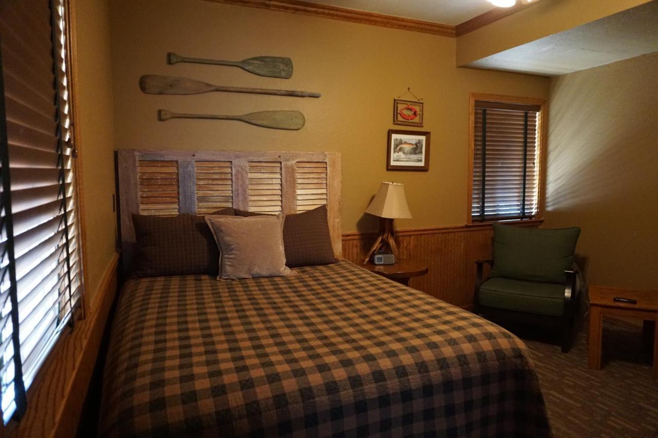 Shaver Lake Village Hotel Buitenkant foto
