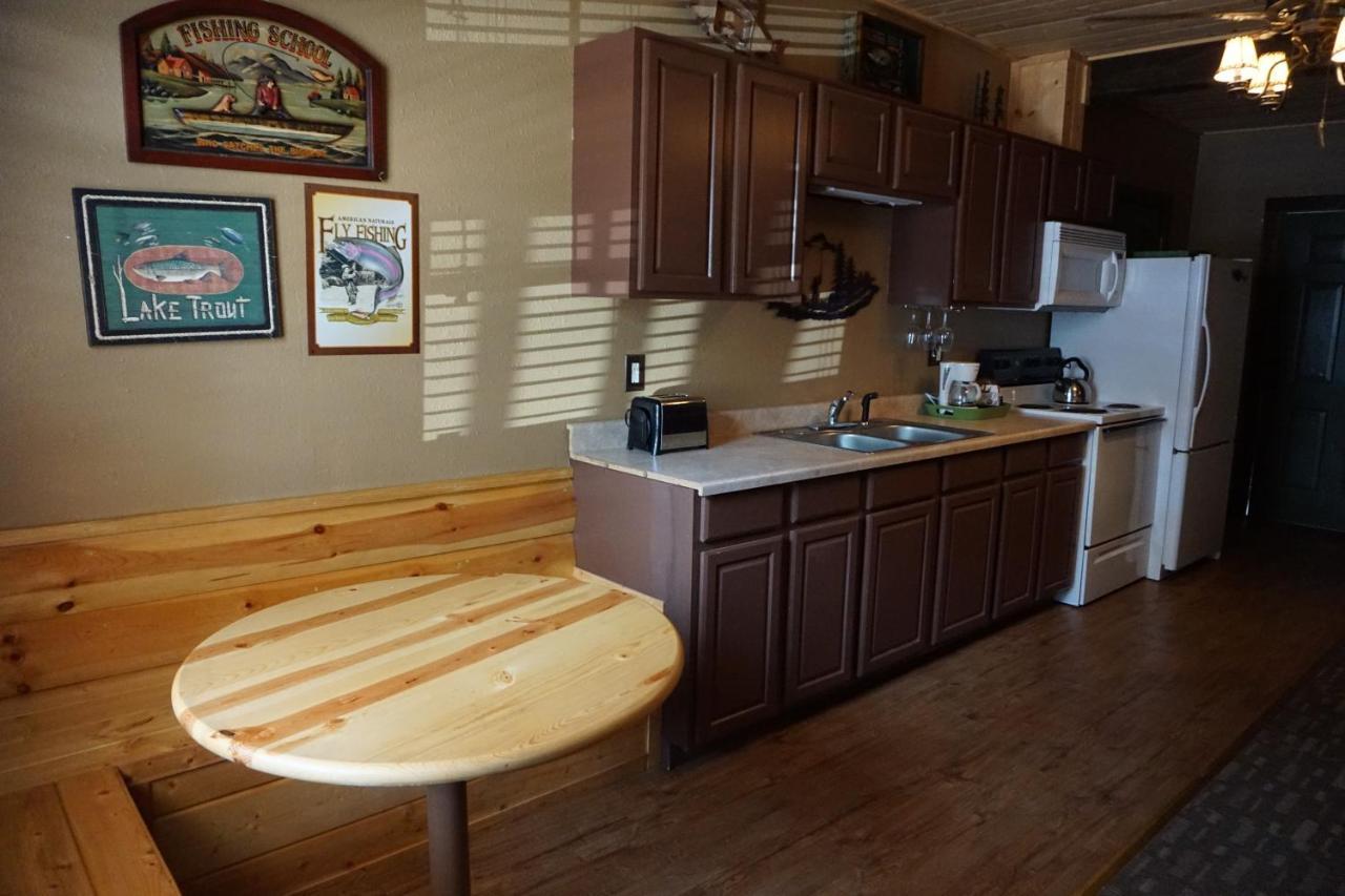 Shaver Lake Village Hotel Buitenkant foto