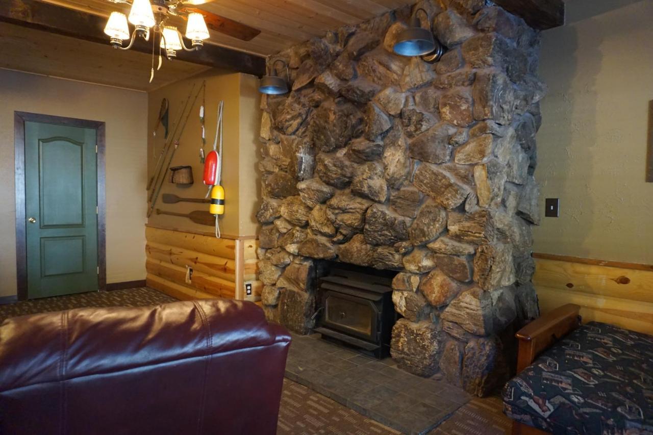 Shaver Lake Village Hotel Buitenkant foto