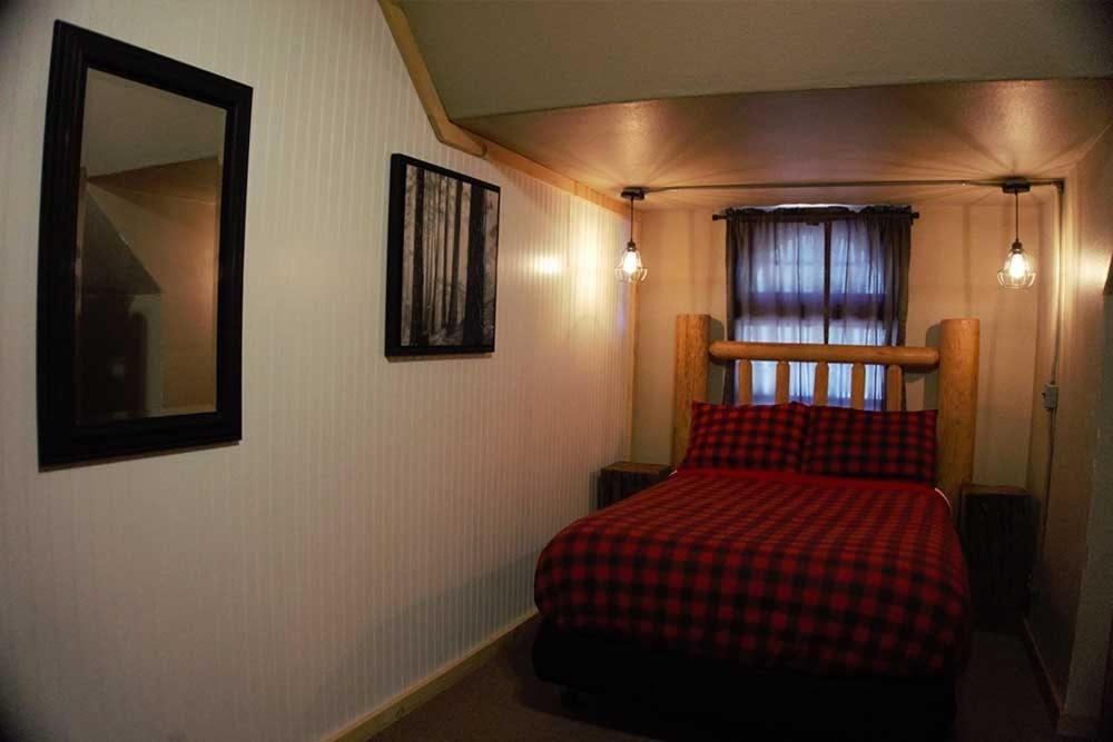Shaver Lake Village Hotel Buitenkant foto