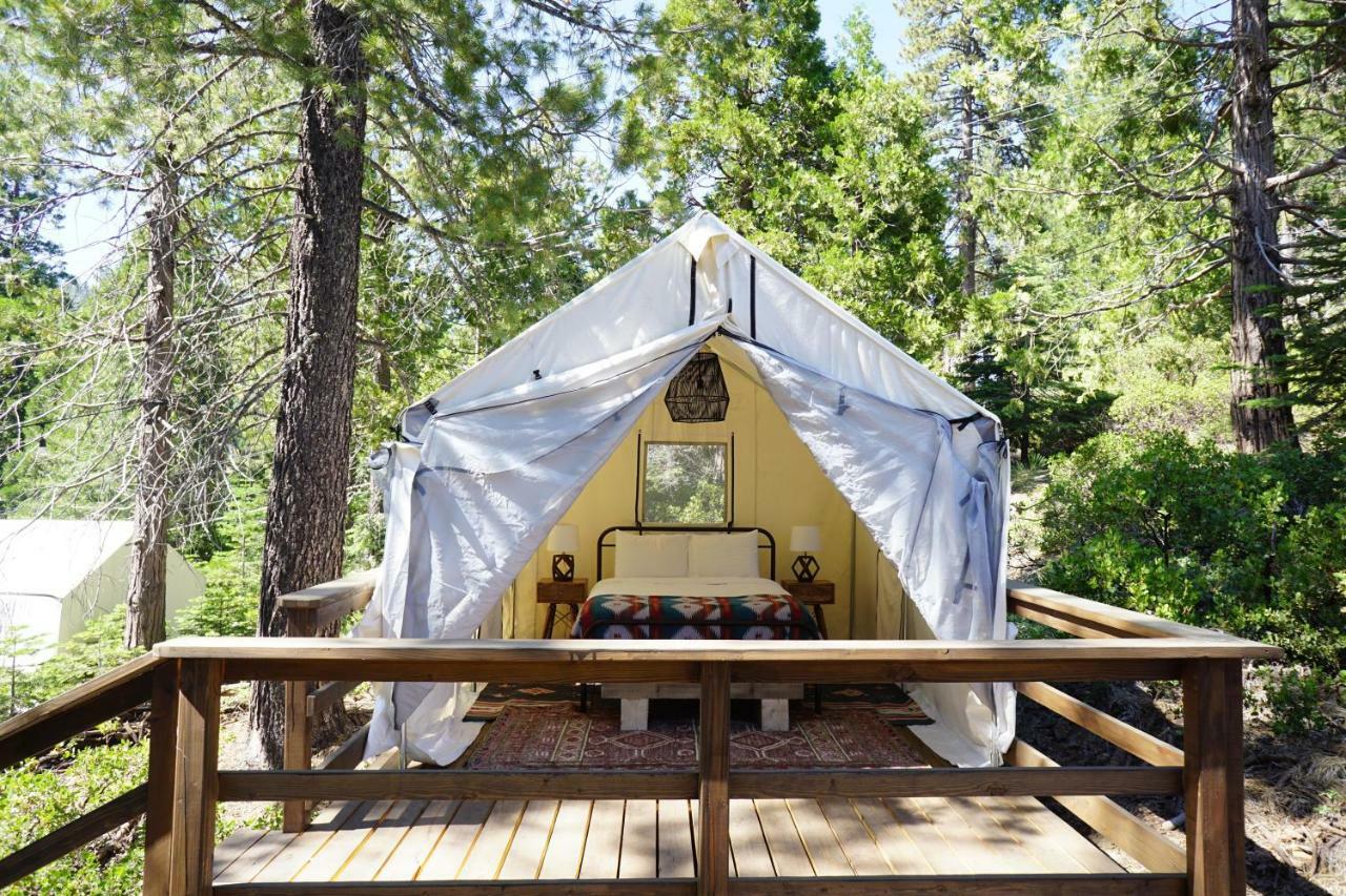 Shaver Lake Village Hotel Buitenkant foto